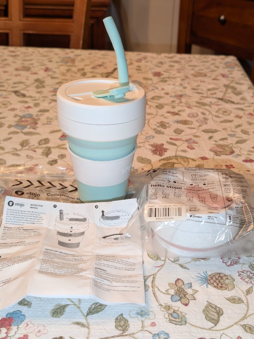 2x NEW Stojo "Biggie" 16 oz silicone collapsible cups with straws